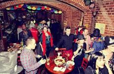 Aloha - Cocktail Bar & Music Club