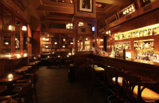 BAR & BOOKS: Týnská
