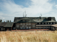 Horský hotel na Černé hoře **