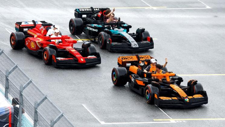 Světový unikát z Česka! Model LEGO® Ferrari F1® v životní velikosti míří do Centra Černý Most.