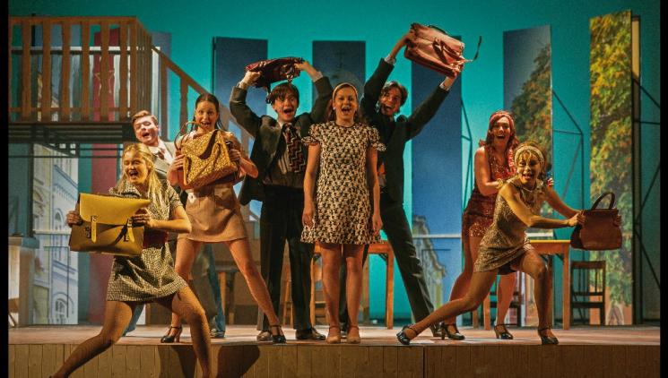 Rebelové se vrací na jeviště: příběh lásky a svobody v kulisách roku 1968