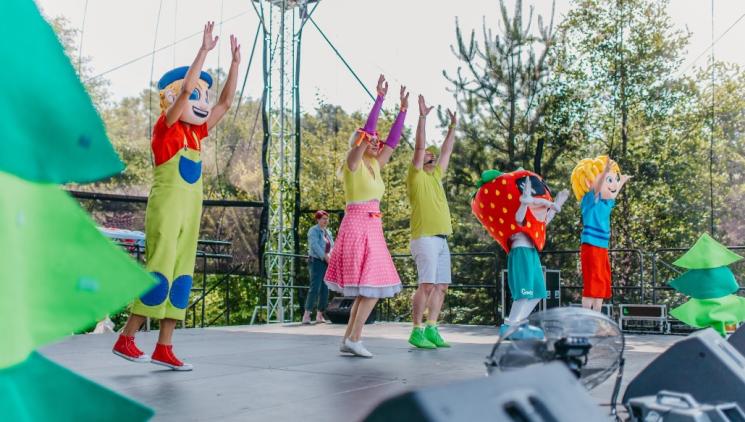 Families are changing the way they spend weekends. Fesťáček is bringing a large family festival to 11 cities across the Czech Republic.