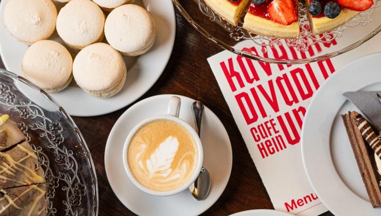 Kouzelné místo pro vaše akce v srdci Prahy: Objevte Café Hein v historickém Ungeltu