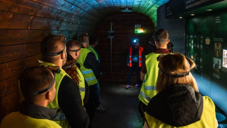 Radegast organizes tours by the light of headlamps.