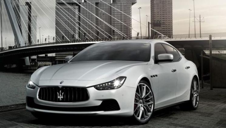 Automobilová radost: Italský luxus konečně v česku
