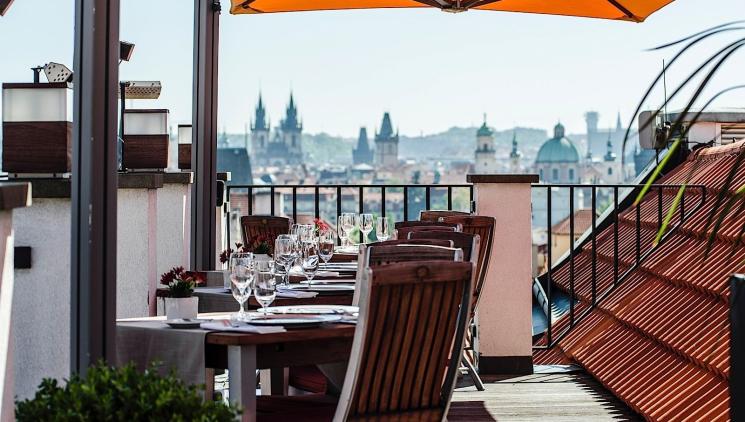  Aria Hotel Prague & hotel U Zlaté studně - to pravé pro váš firemní večírek!