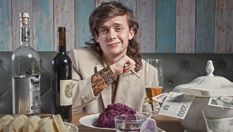 Listopad v Městském divadle Kladno: Revizor, černý humor i Petr Nárožný