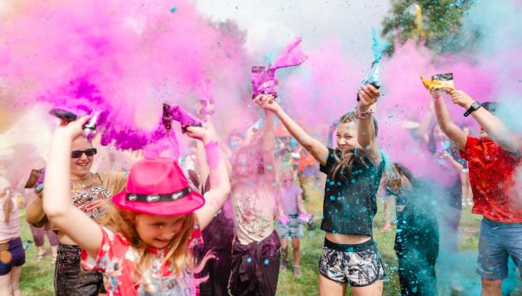 Zážitek pod stromeček: když vánoční dárek není věc, ale společně prožitý okamžik