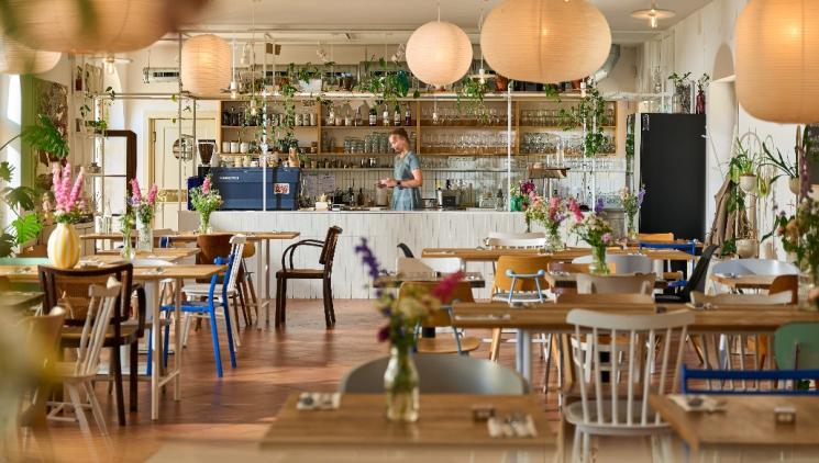 BISTRO KAREL: EVERYTHING YOU COULD HOPE FOR FROM WINTER IN PRAGUE