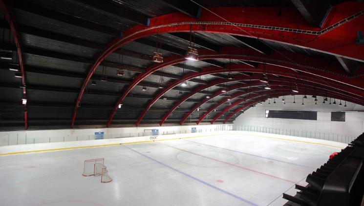 Vánoce i Nový rok v pohybu: bazén i bruslení s upravenou otevírací dobou a Týdnem sportu zdarma na Výstavišti