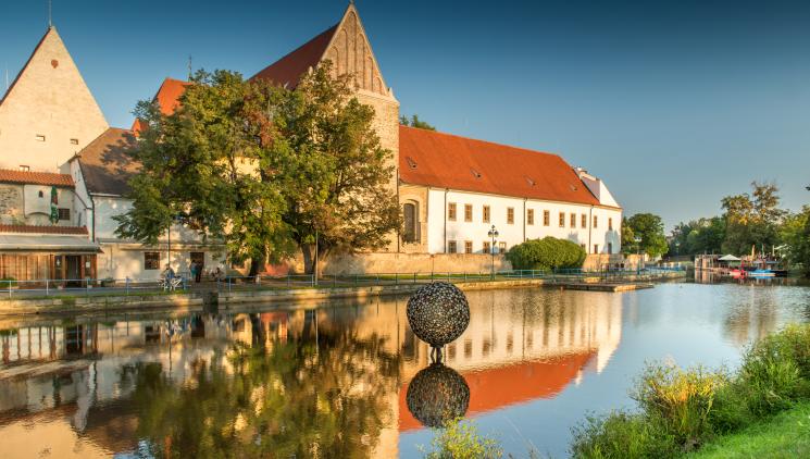 České Budějovice po souši i po vodě