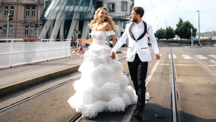 LIDIIA KREJCI: ŠATY, KTERÉ VYPRÁVĚJÍ VÁŠ PŘÍBĚH