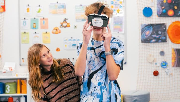 Za pár dnů začínají zápisy do prvních tříd. Termíny se posunuly z jara na začátek roku