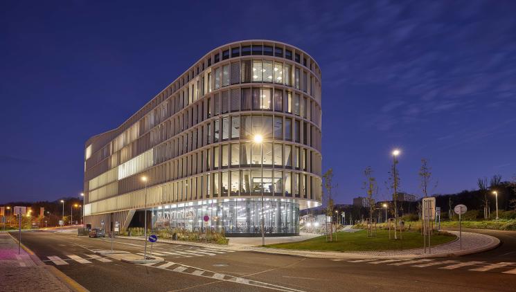 V budově Roztyly Plaza se otevřelo nové fitness centrum a lékárna