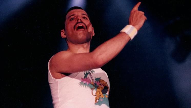 Freddie Mercury ožije v Budapešti: unikátní výstava s českou stopou odhalí jeho osobní příběh
