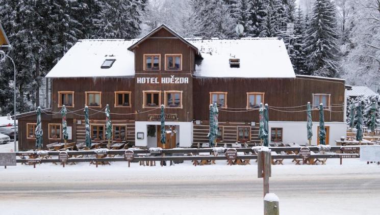 Pec pod Sněžkou: Stylové místo pro firemní setkání, teambuilding i relax
