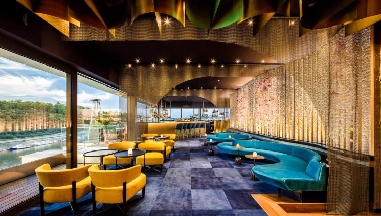 Casablanca Sky Bar – Luxury View and Unforgettable Experiences in the Heart of Prague