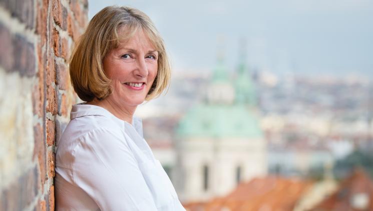 Julice Caplinová: píšu knihu, která se odehrává v Praze