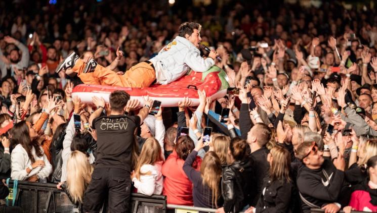 Festival Hrady CZ vstoupí do třetí dekády s Mirai, Landou i Mig 21,  poprvé bude v Hluboké nad Vltavou