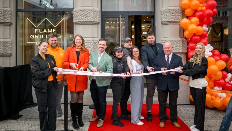 Popeyes v budově NR7 na Náměstí Republiky. Ikonická adresa pro ikonický Chicken Sandwich