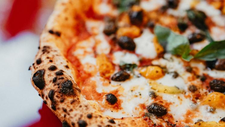 The best Neapolitan pizza in Prague is served at the Rossopomodoro restaurant.