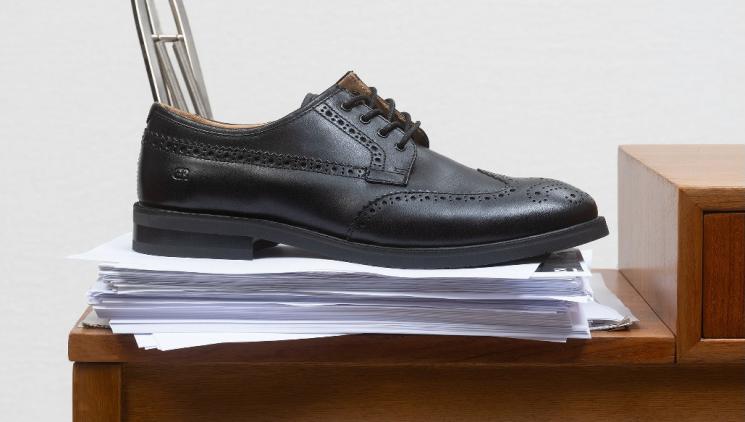 Boty k obleku 2026 – nejnovější trendy a nadčasová elegance