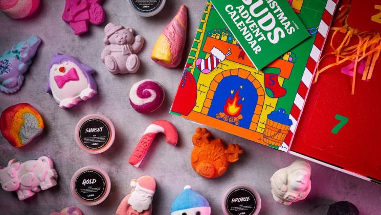 Čekaní je u konce! Lush letos naděluje dva adventní kalendáře plné voňavých a #crueltyfree produktů.