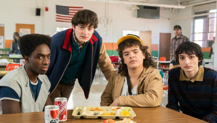 Máme plán… Je trochu šílenej. Podívejte se na trailer k 1. části závěrečné řady StrangerThings.