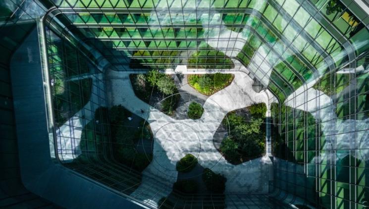 Hliník už dávno není jen materiál na lžičky ale král moderní architektury