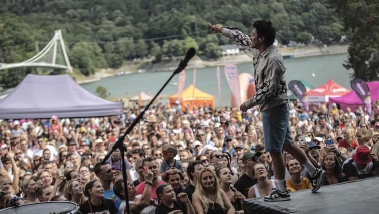 Už známe všechny interprety! Přehrady FEST 2024 zveřejnil kompletní line up, pustil do oběhu rodinné vstupenky i možnost ubytování! 