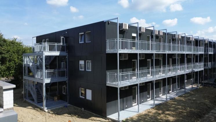 Trh v Evropě poroste na 30 miliard dolarů. Modulární výstavba může být odpovědí na bytovou krizi. 