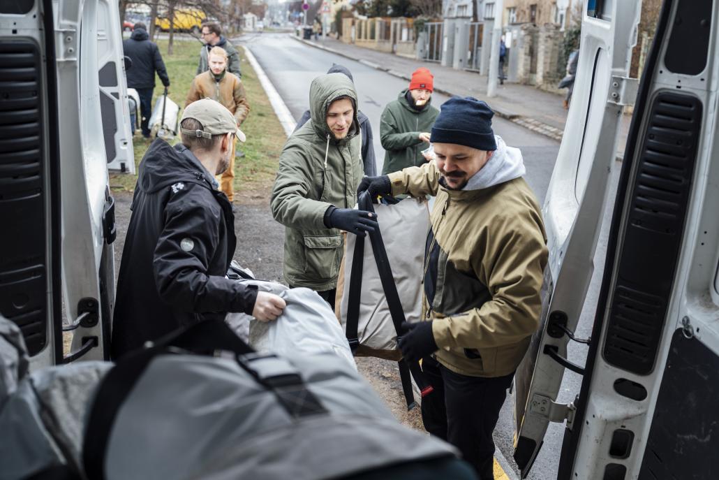 80-obleku-sheltersuit-naslo-sve-prjemce-lidi-bez-domova.jpg