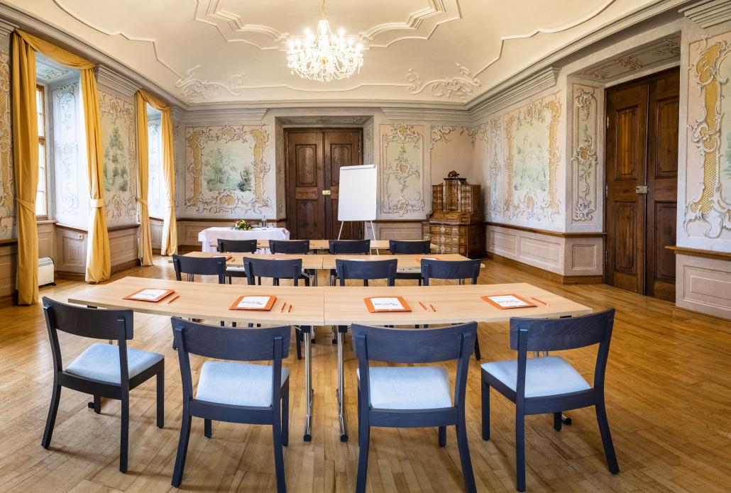 freskove-saly-konference.jpg