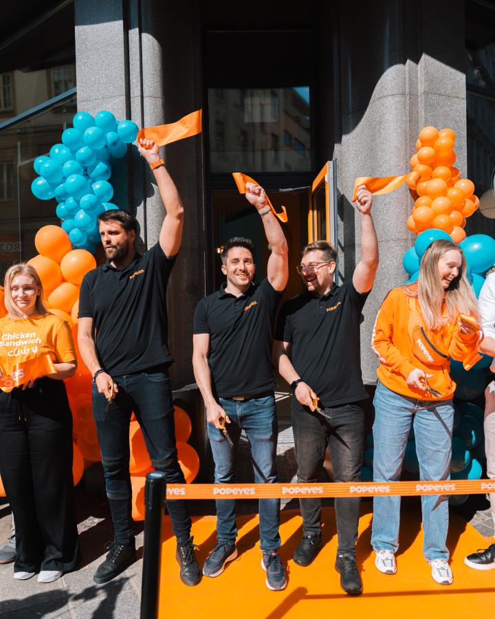 popeyes-brno-opening-strihani-pasky.jpg